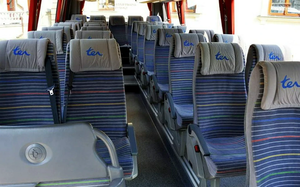 komfortowy  bus